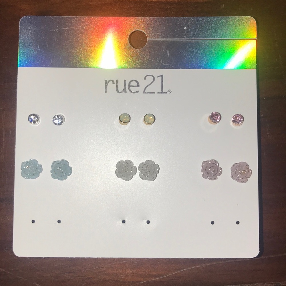 Brand new Rue 21 Earrings!